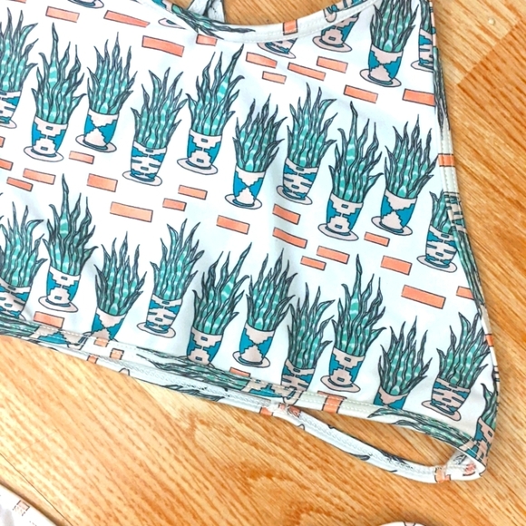 Velvet Sphynx Bikini - Picture 2 of 2